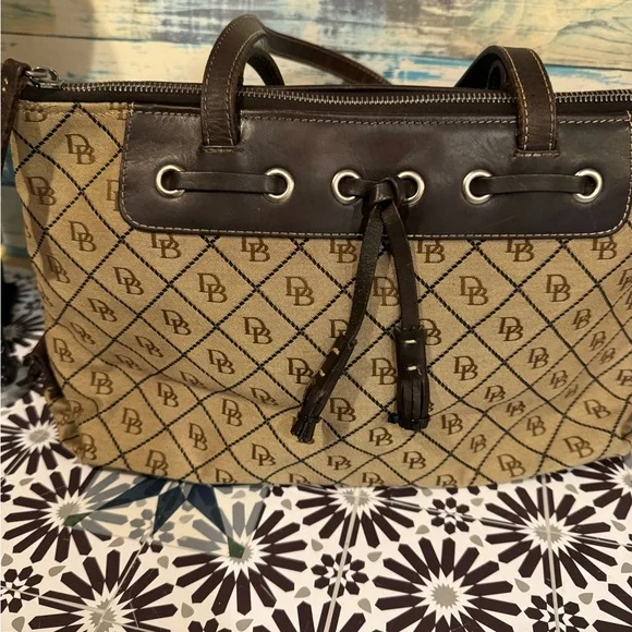 Dooney Bourke Vintage Canvas handbag Leather trim Nice - Picture 2 of 7